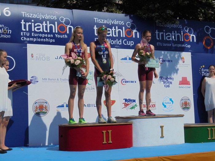 Azerbaijani triathlon athletes claim two medals 